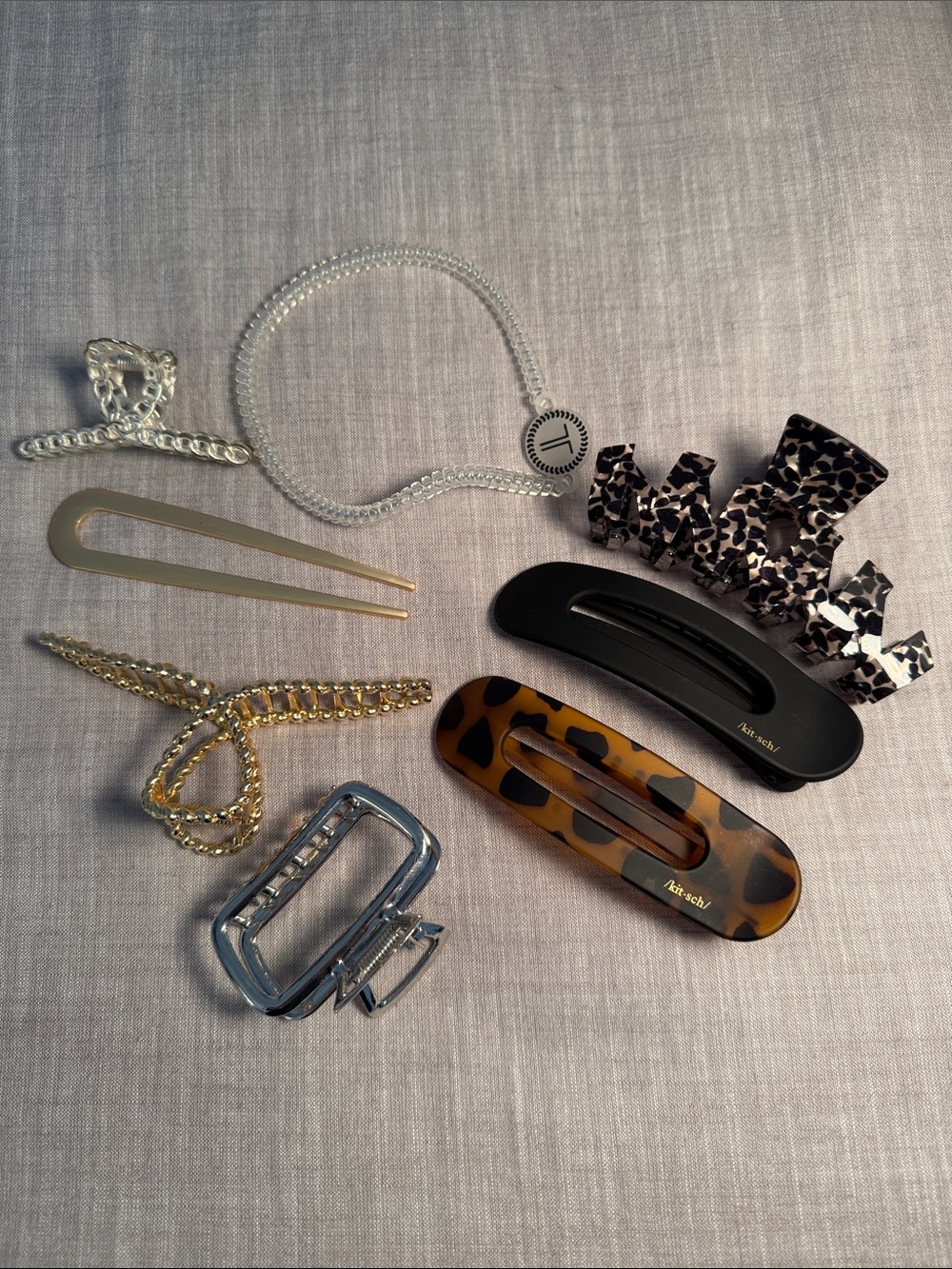 Set of Mixed Color Women’s Hair Clips and Accessories